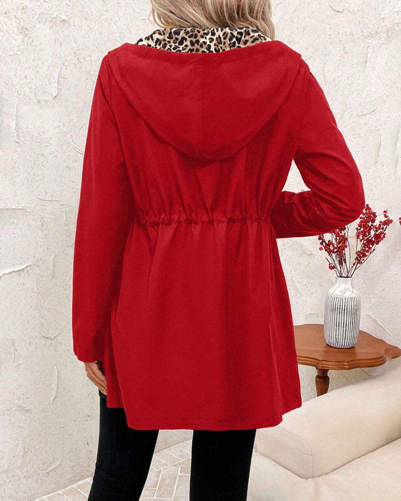 Maryam – Wendbarer Mantel mit Kapuze und Leopardenmuster